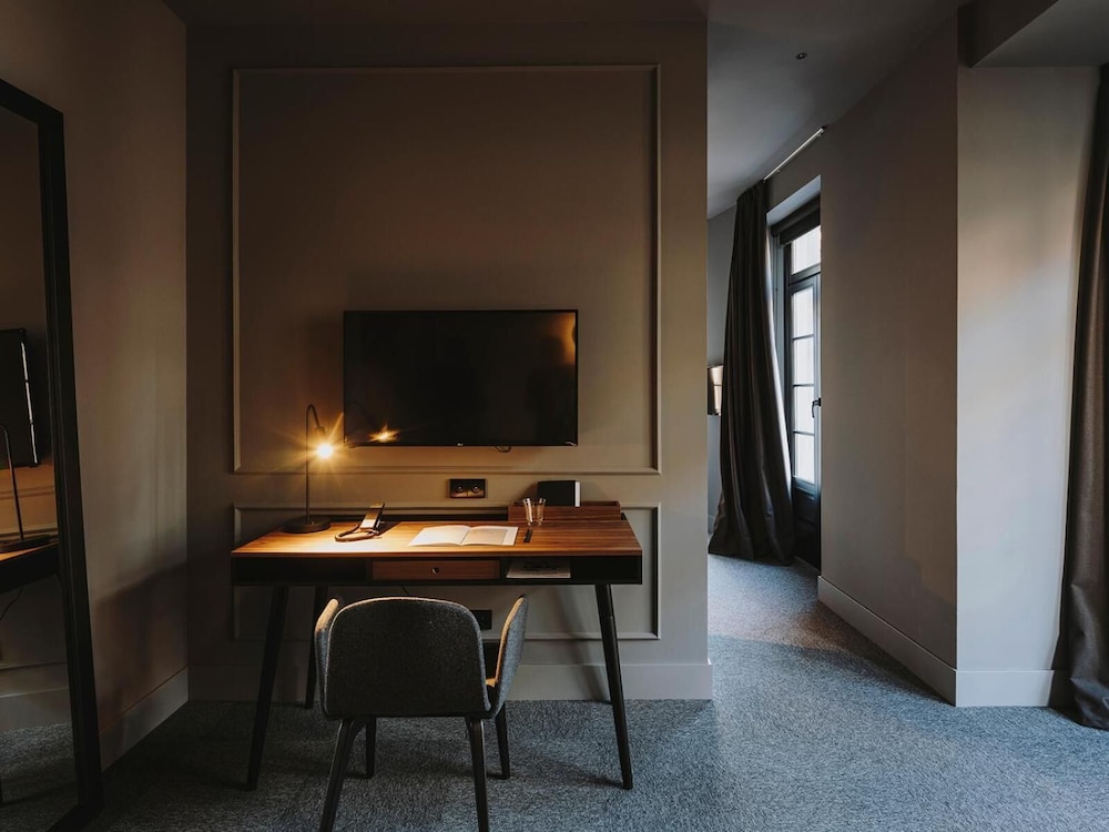 El Moderne Hotel 40/50