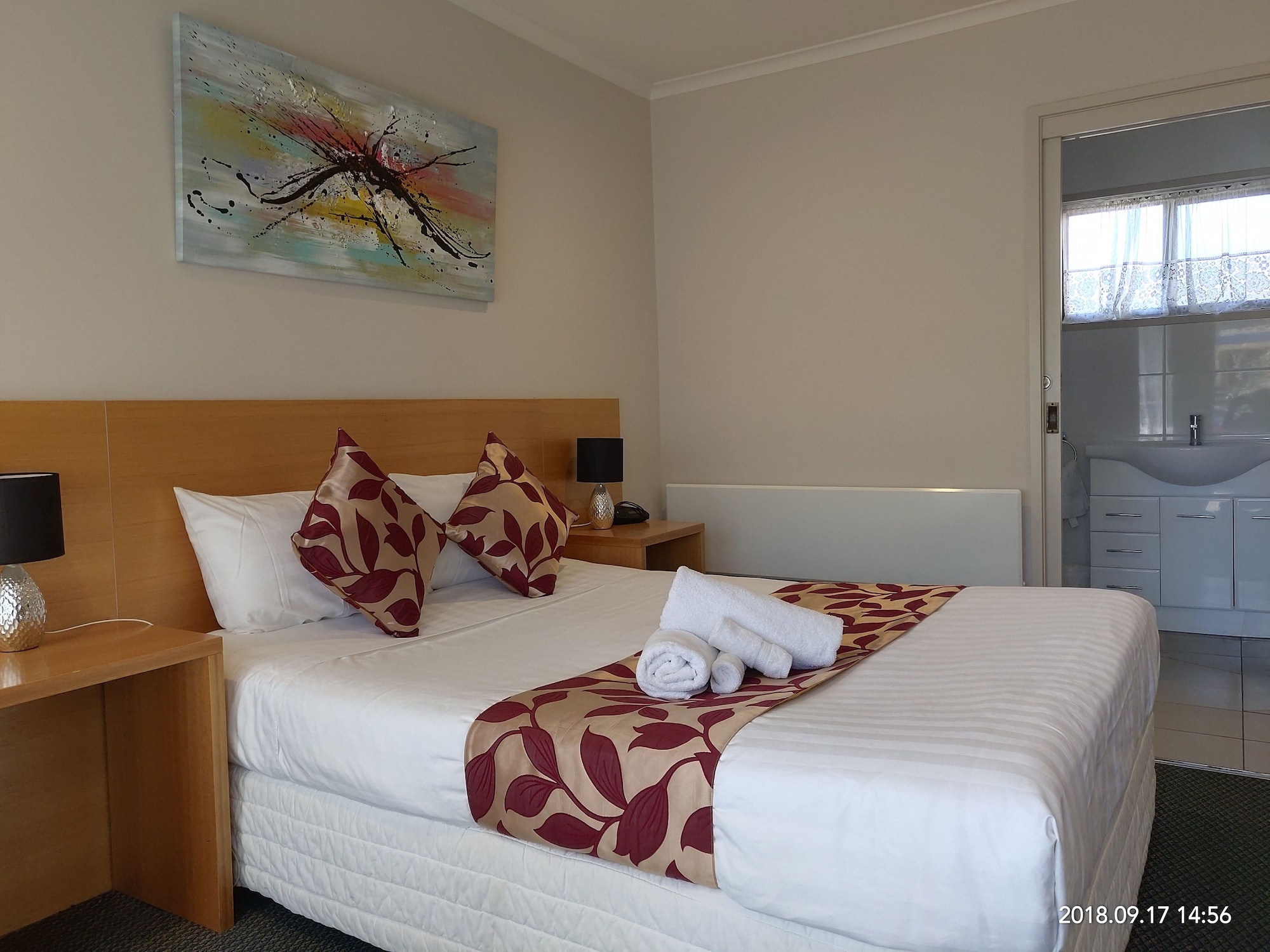 Spa, Studio, Queen Bed