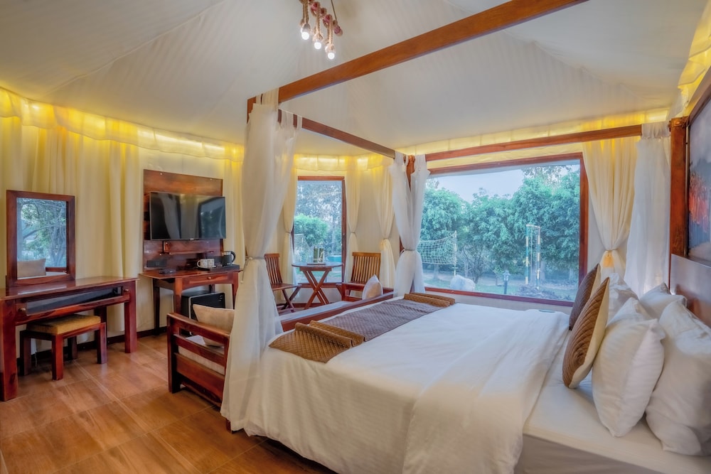 Click Resort Corbett Tiger Den 7/50