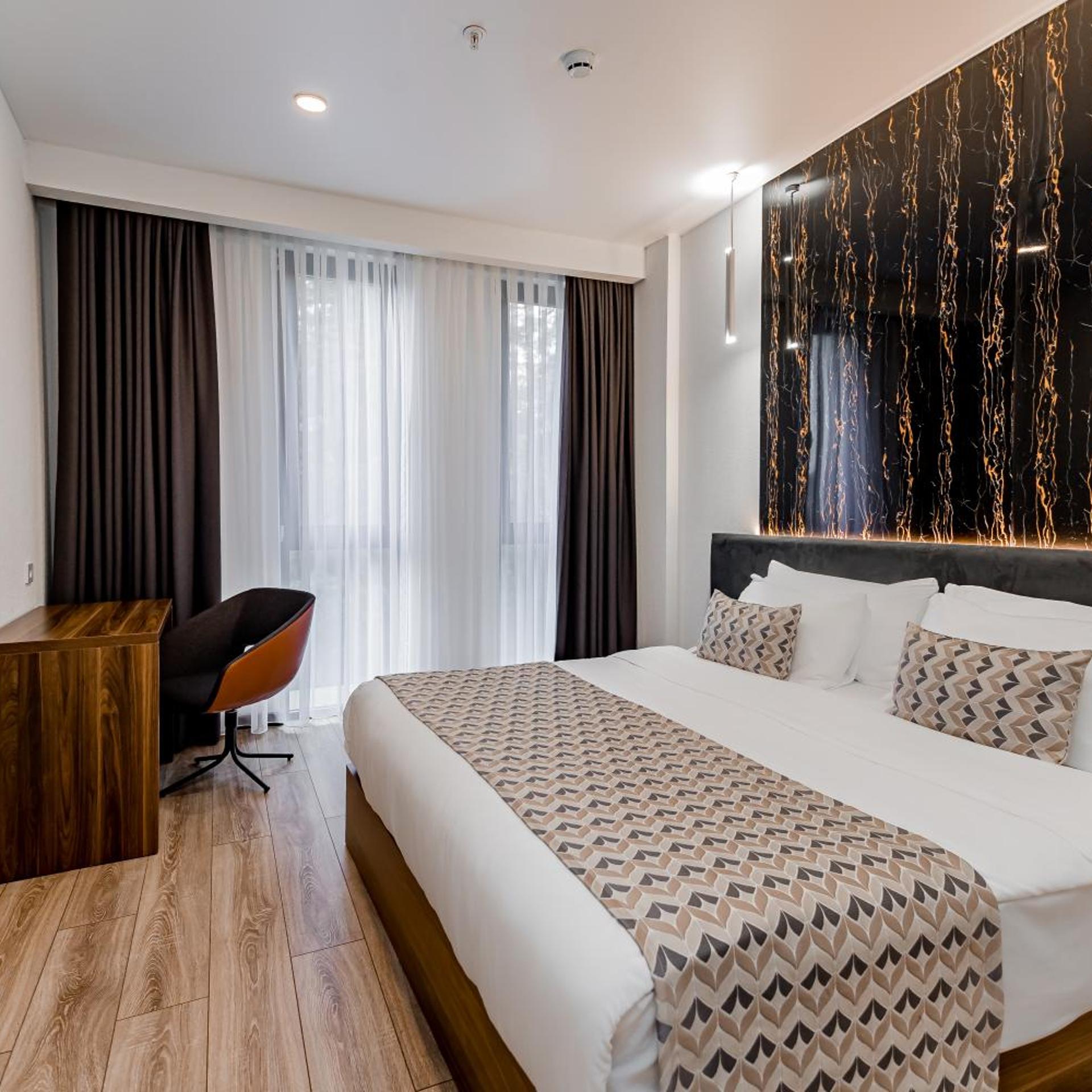 غرفة قياسية بسرير كينج، Kutaisi Inn 2/8