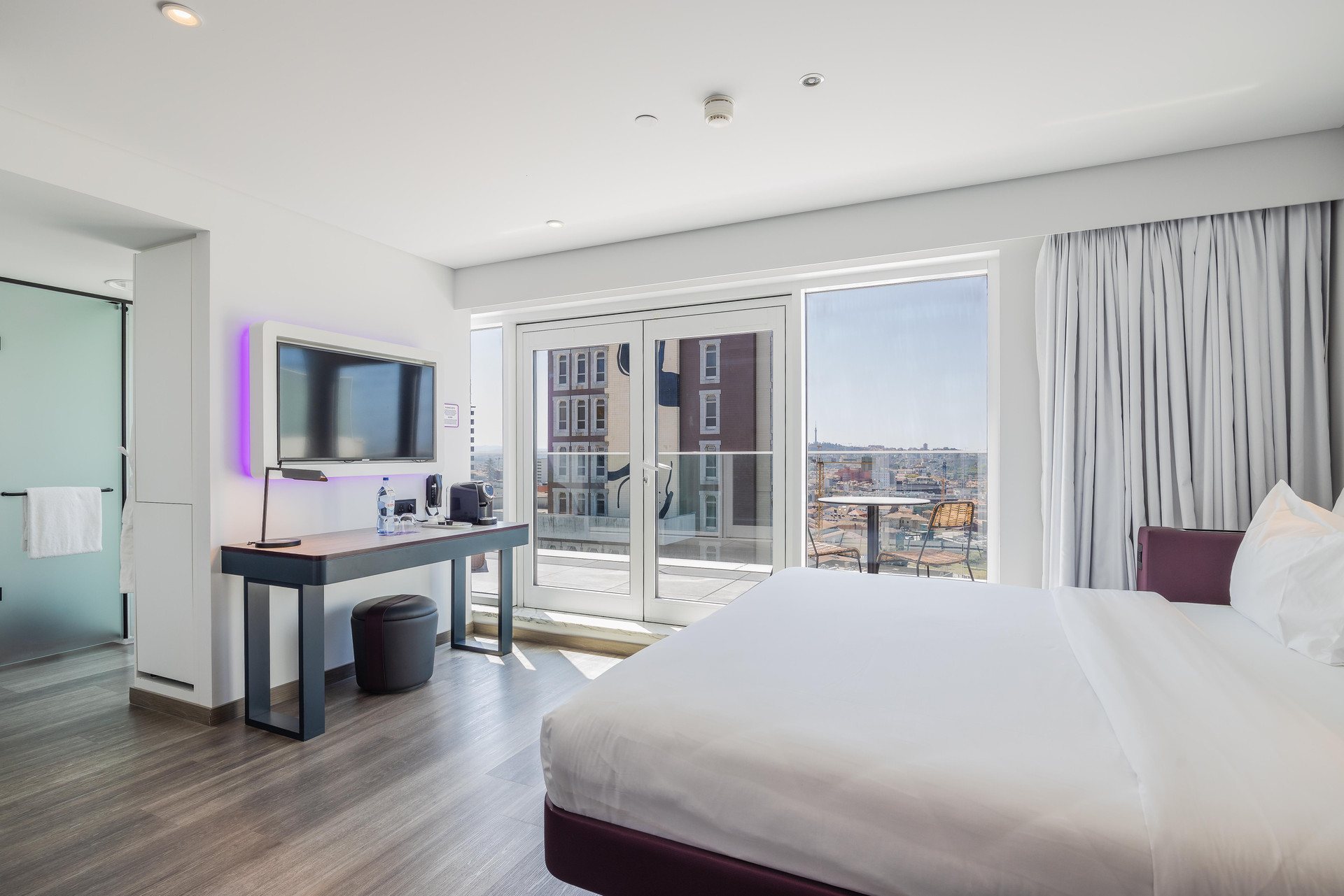 Superior, Suite, with View