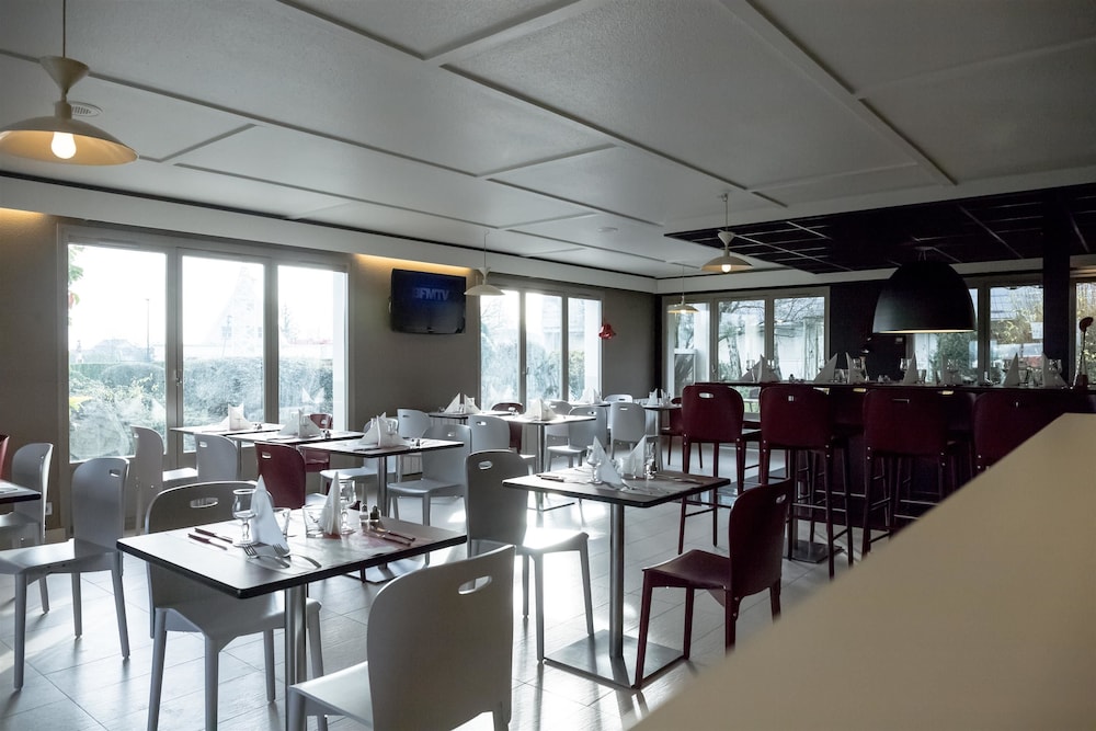 Hotel inn Design Laval ex Campanile 24/31
