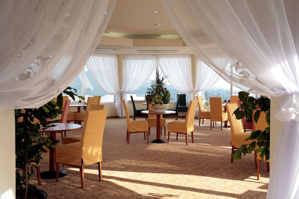 HOTEL BELLEVEDERE 35/46