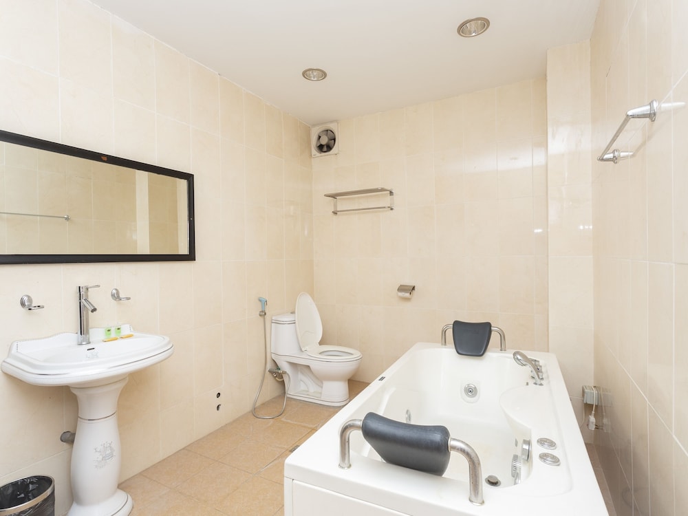 OYO 89619 De Choice Hotel 23/23