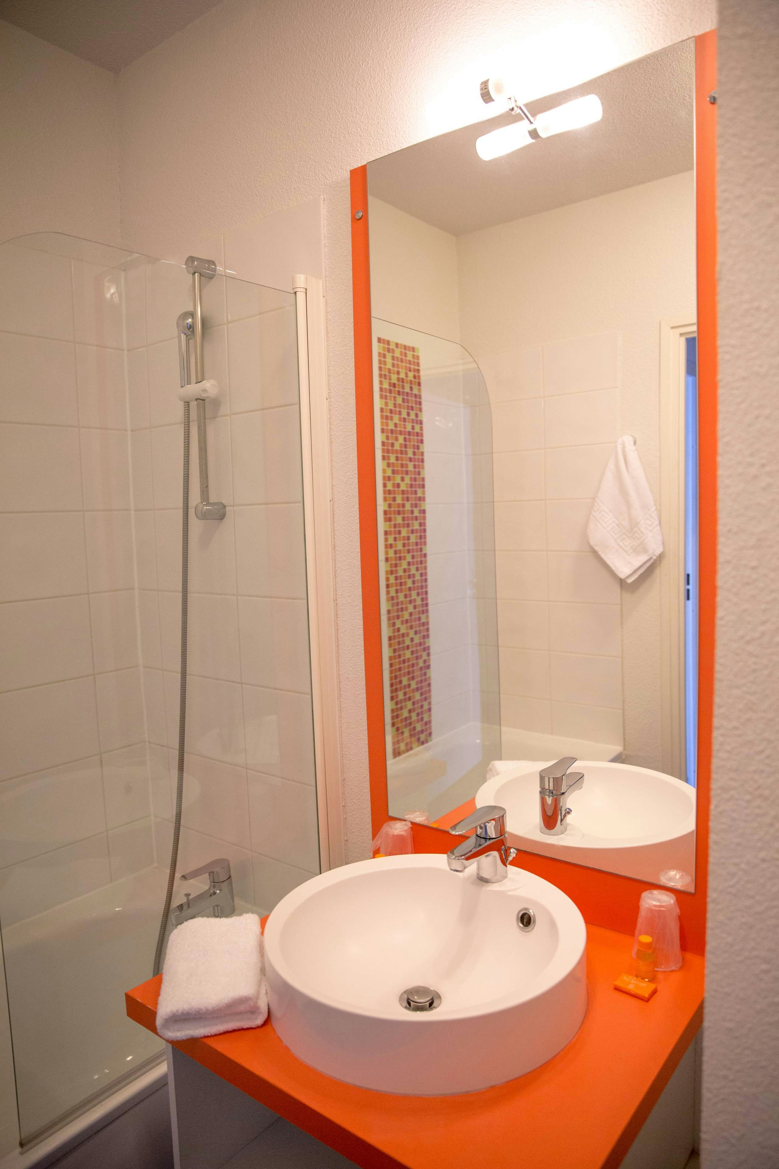 Alezan Hotel & Residence 70/71