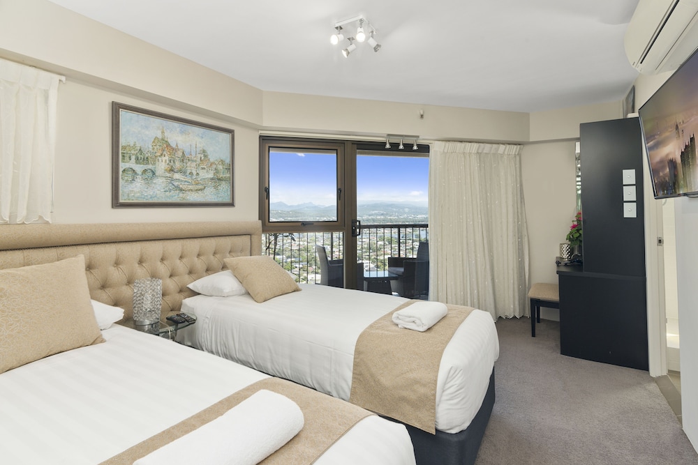 Burleigh Esplanade Apartments 13/73