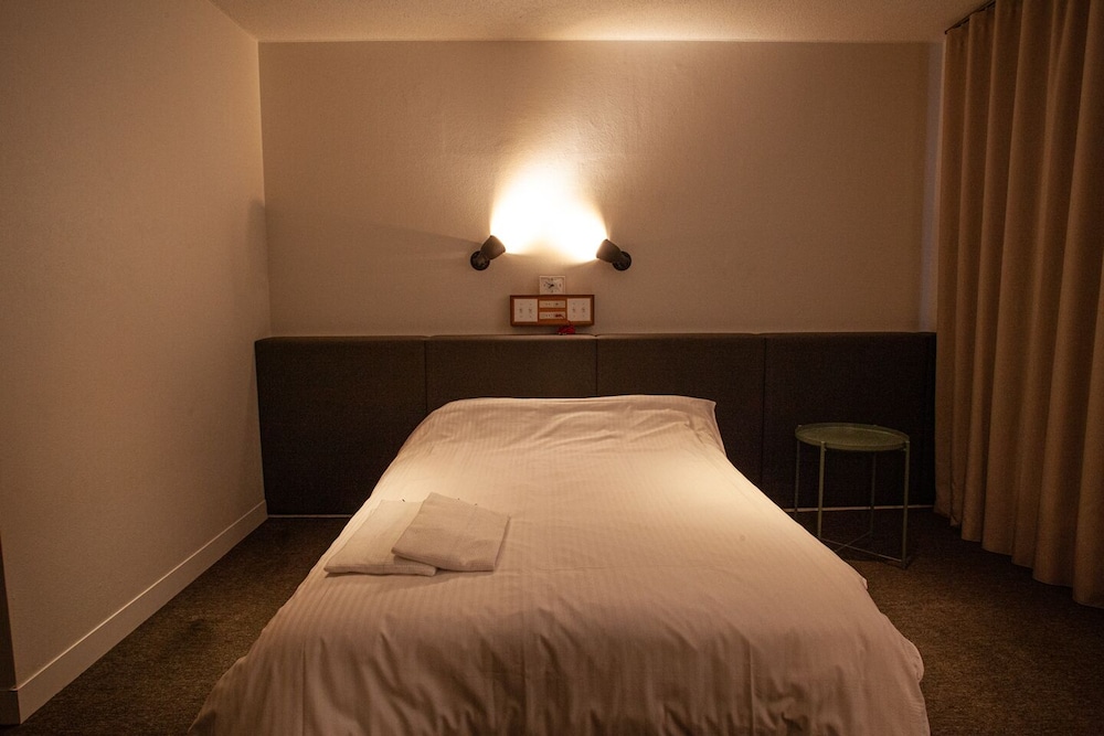 Hotel Relief Kokura Station 8/44
