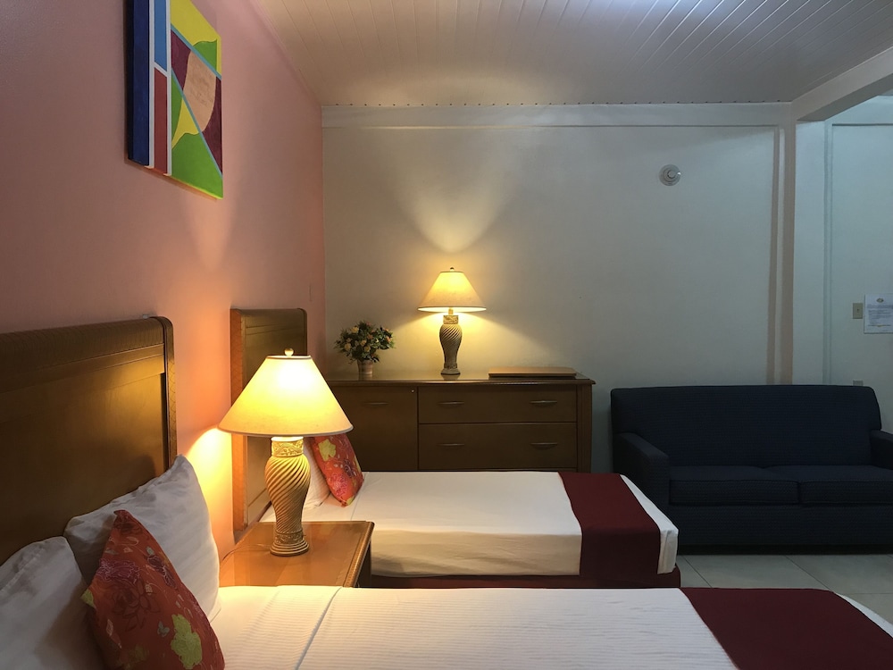 Alicia's Inn 14/47