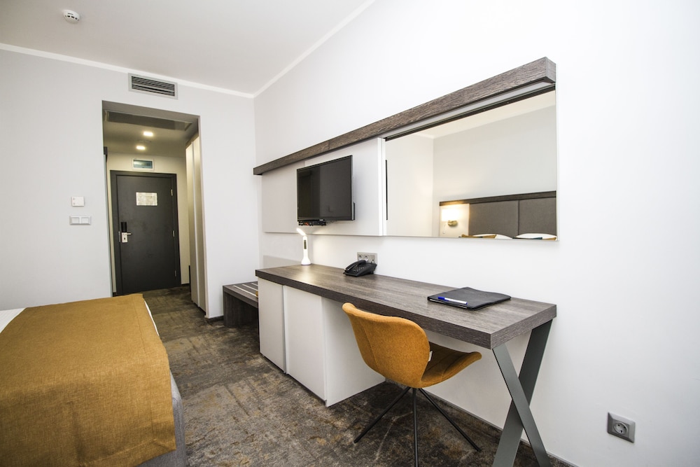 Best Western Plus Premium Inn 50/57