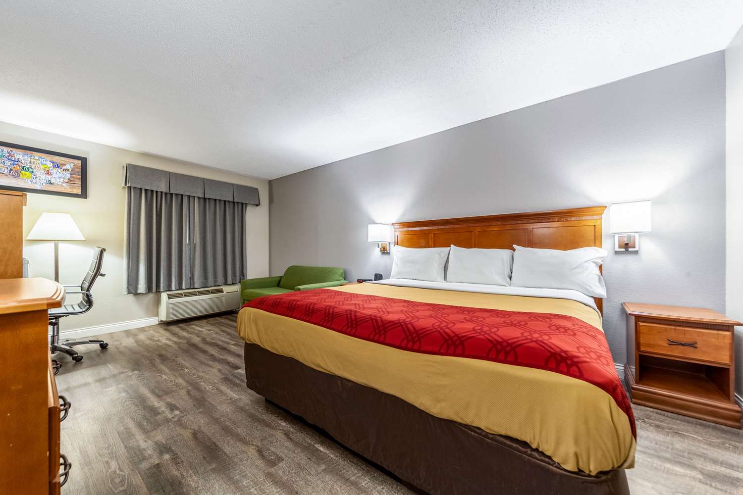 Econo Lodge Lincoln, NE 5/18