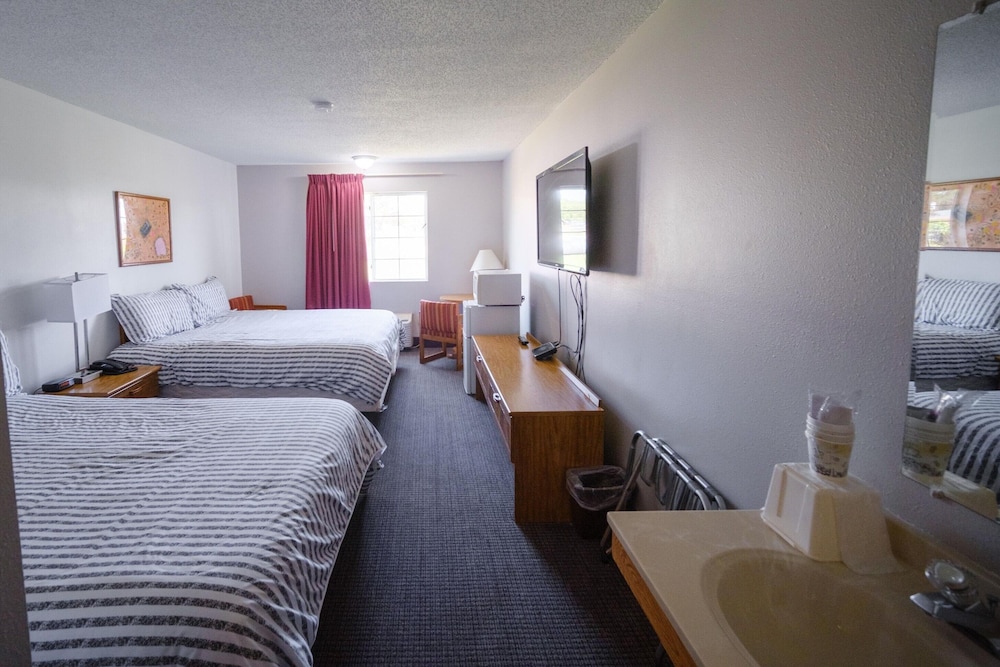 Westwood Inn & Suites Kimball I 90 8/50