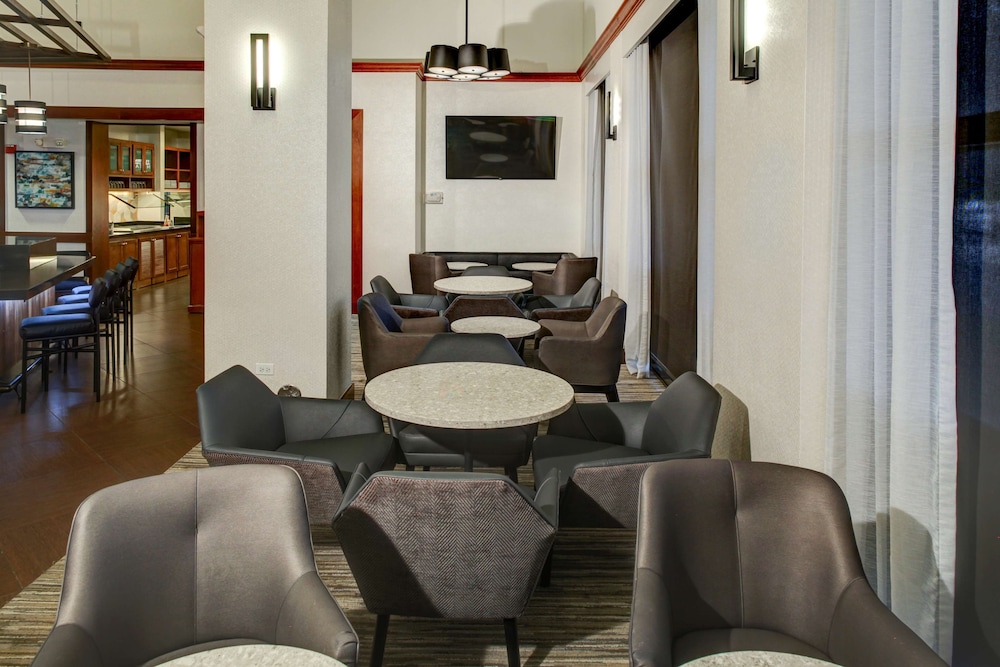 Hyatt Place Tampa Busch Gardens 24/50