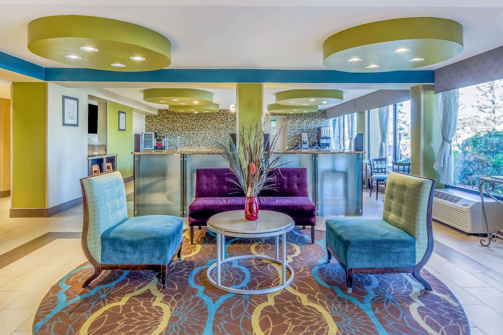 La Quinta Inn And Suites By Wyndham Oakland Airport Coliseum 30/45