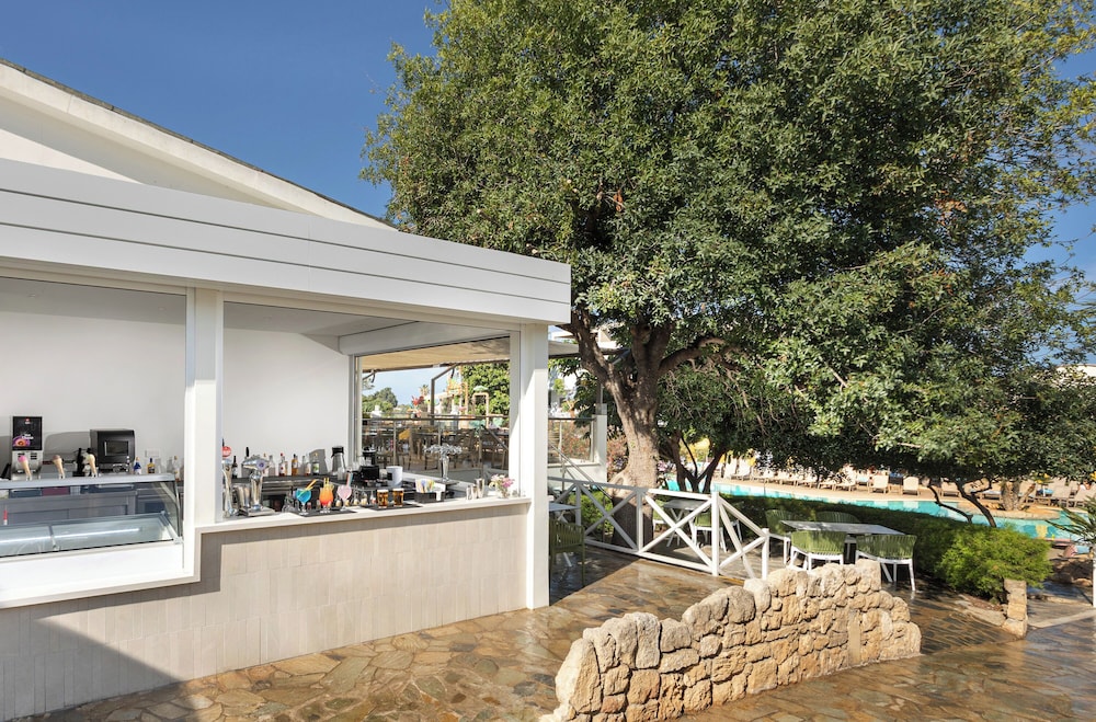 swimming pool spa