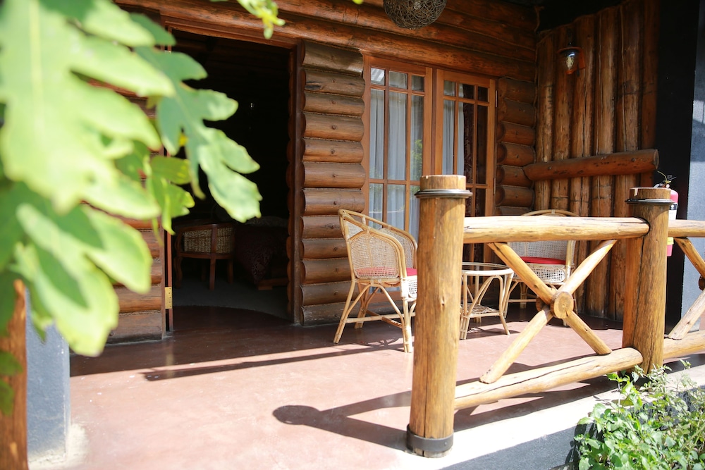 Queenswood Cottage 5/38