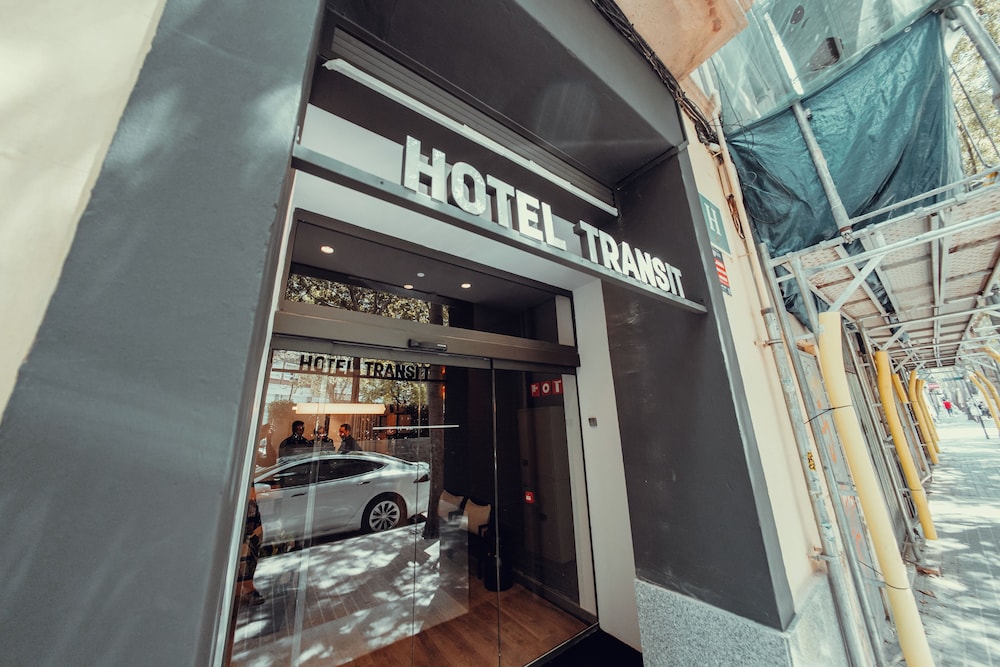Transit Hotel 4/50