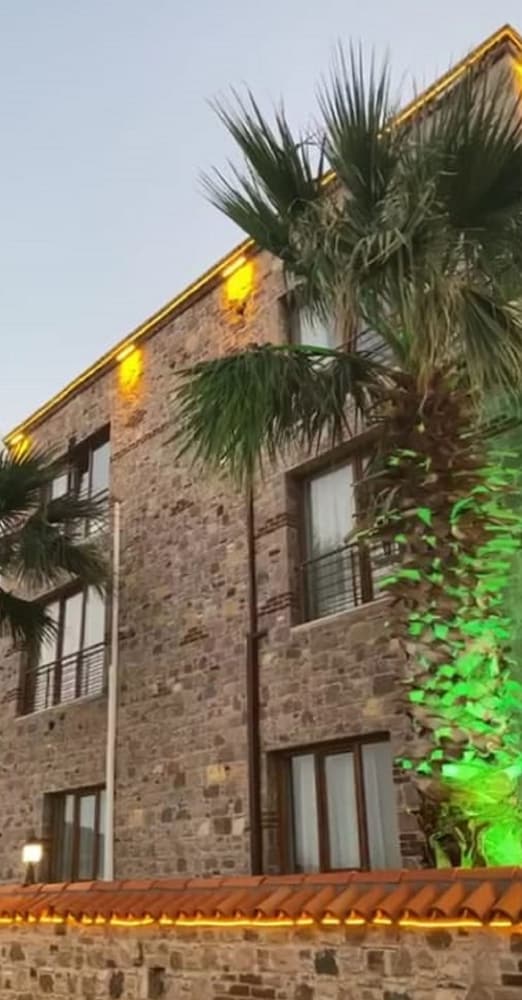 Cunda Aksac Otel 5/50