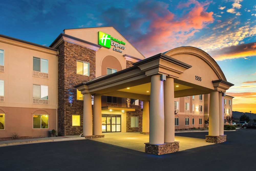 Holiday Inn Express Suites Cedar City 45/49