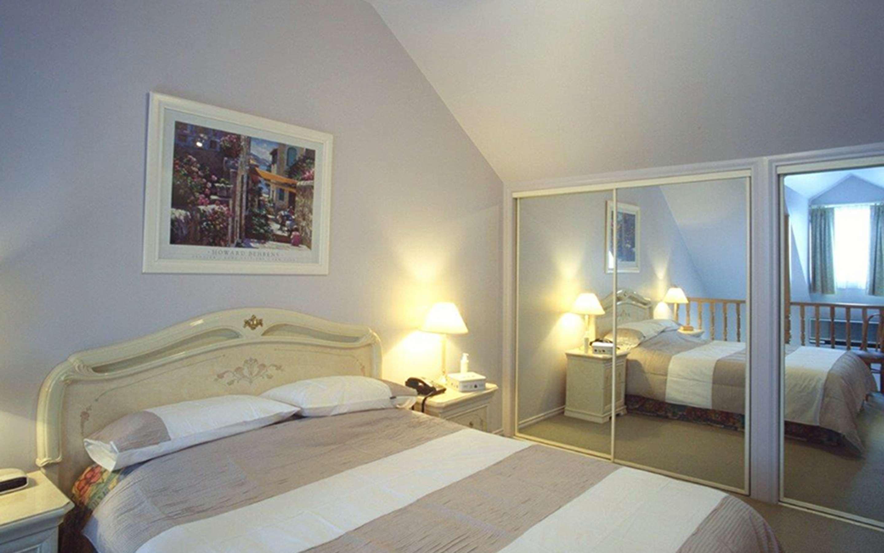 Executive, Queen Bed