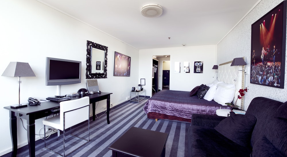 Home Hotel Grand Olav 14/37