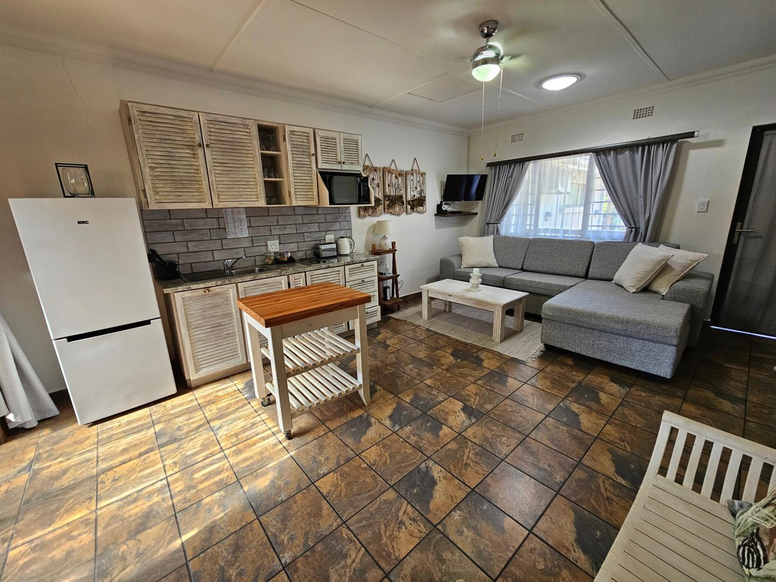 Leopard Corner Guest House 42/62