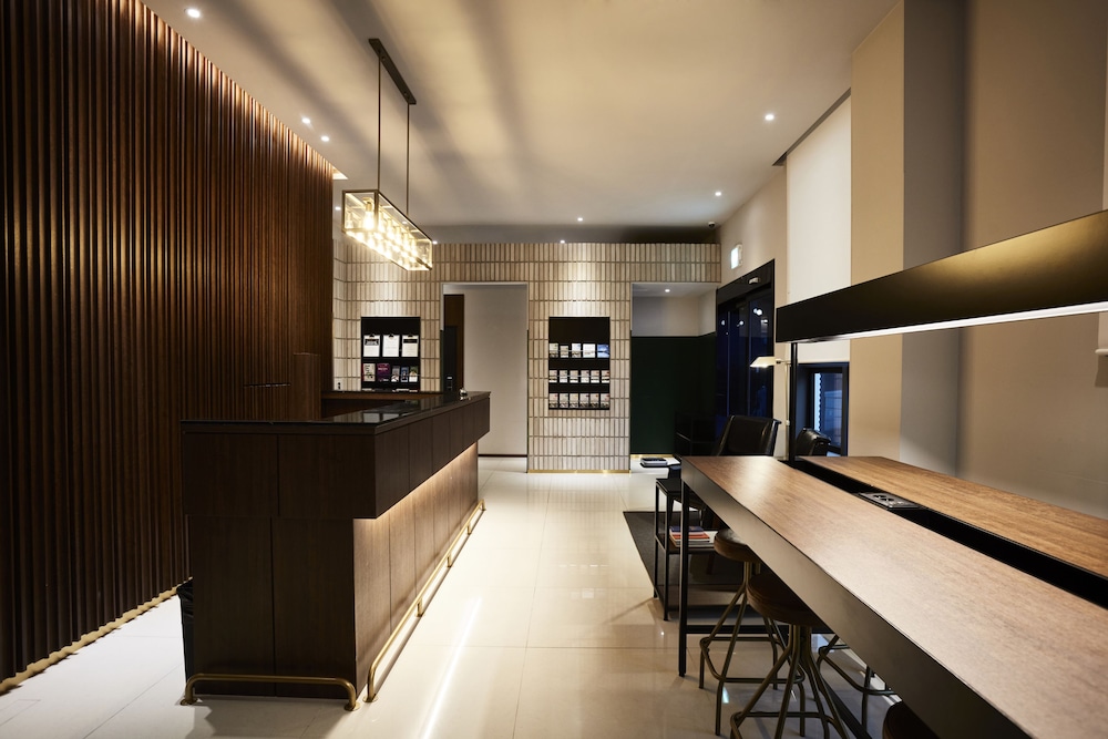 Lumia Hotel Myeongdong 6/25