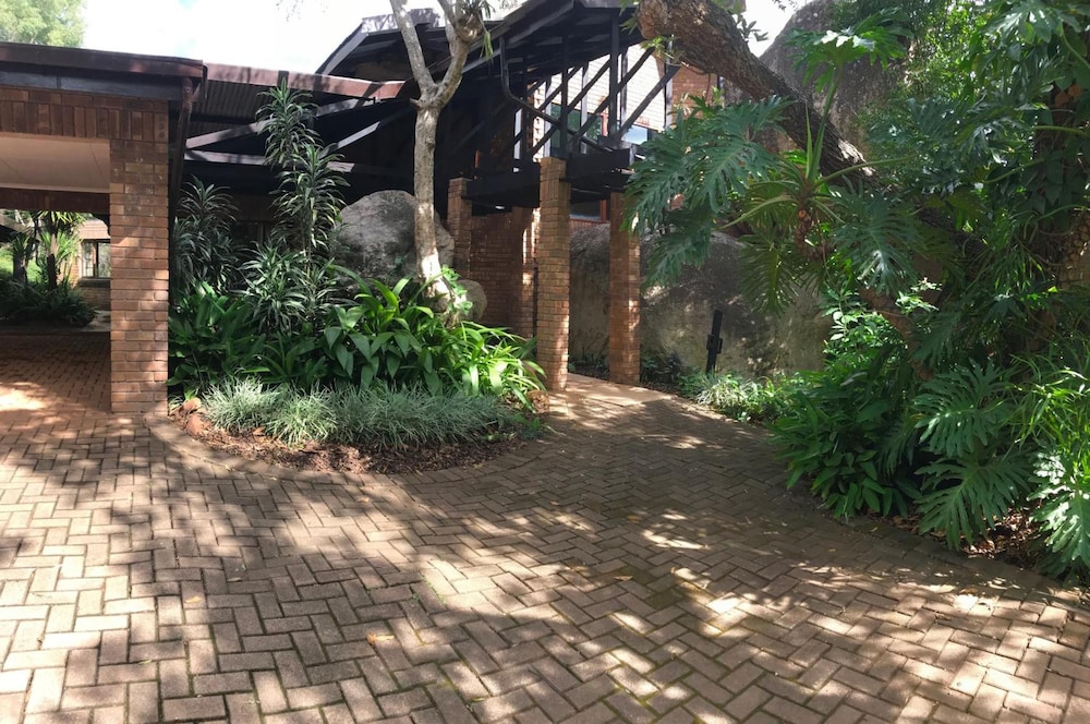 Ulwazi Rock Lodge 43/50