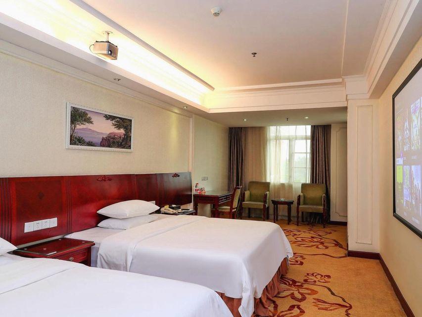 Feature, 2 Beds
