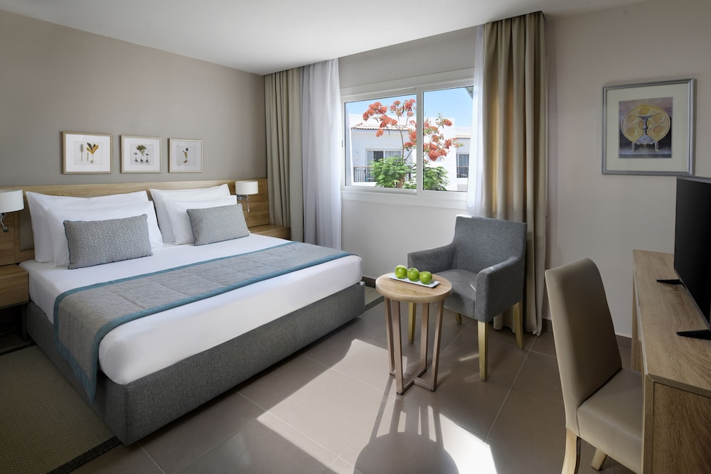 DELUXE, FAMILY, QUEEN BED, TERRACE, GROUND FLOOR