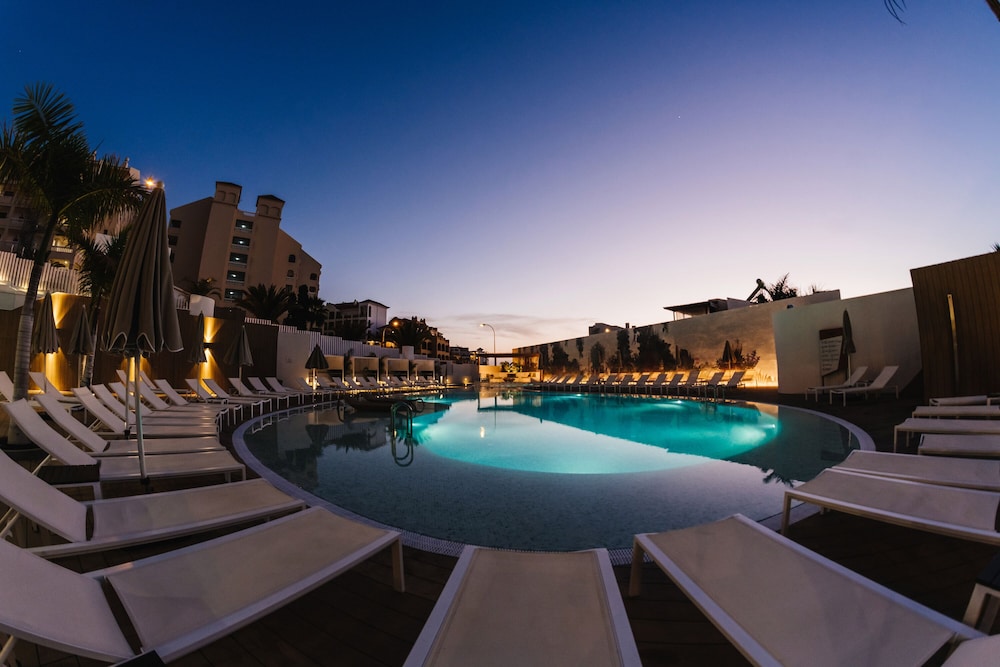 Ohasis Boutique Suites 45/50