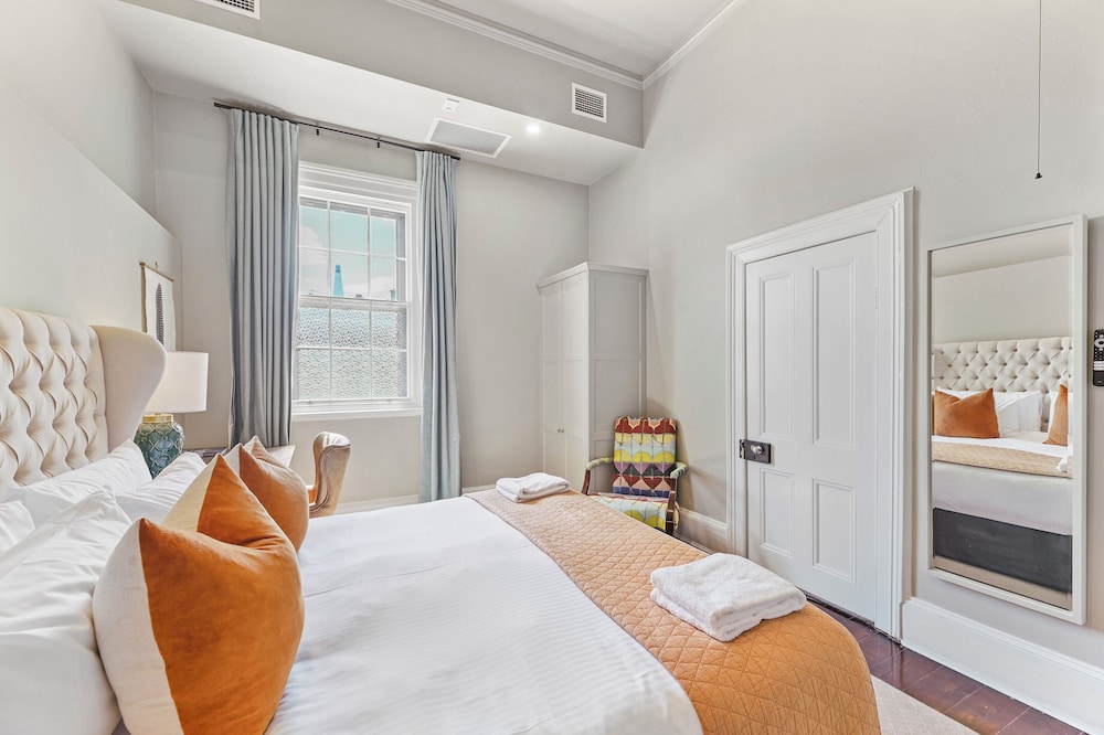 Master, Suite, King Bed