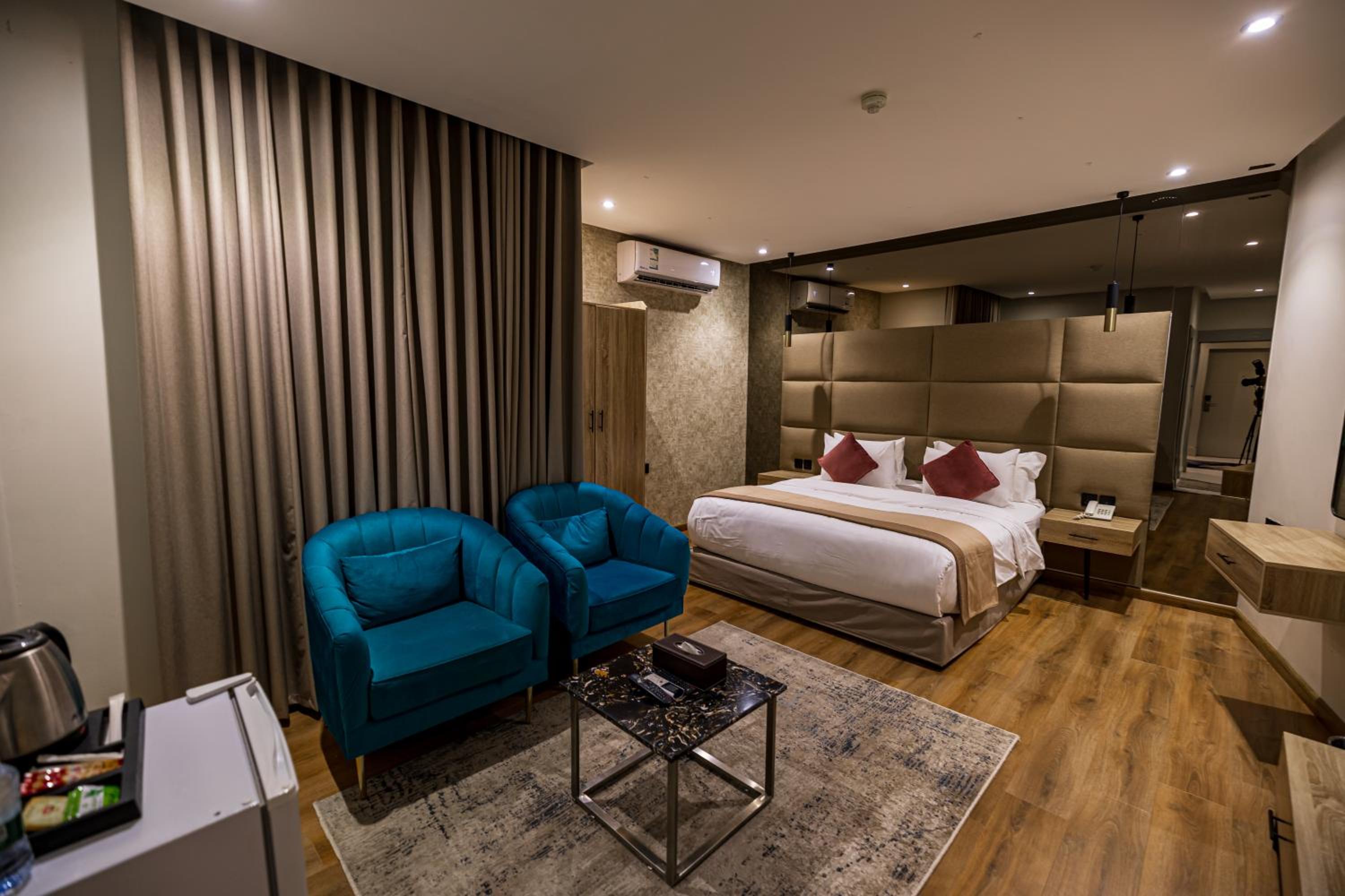 اكس-واي-زد(XYZ Hotel) 15/25