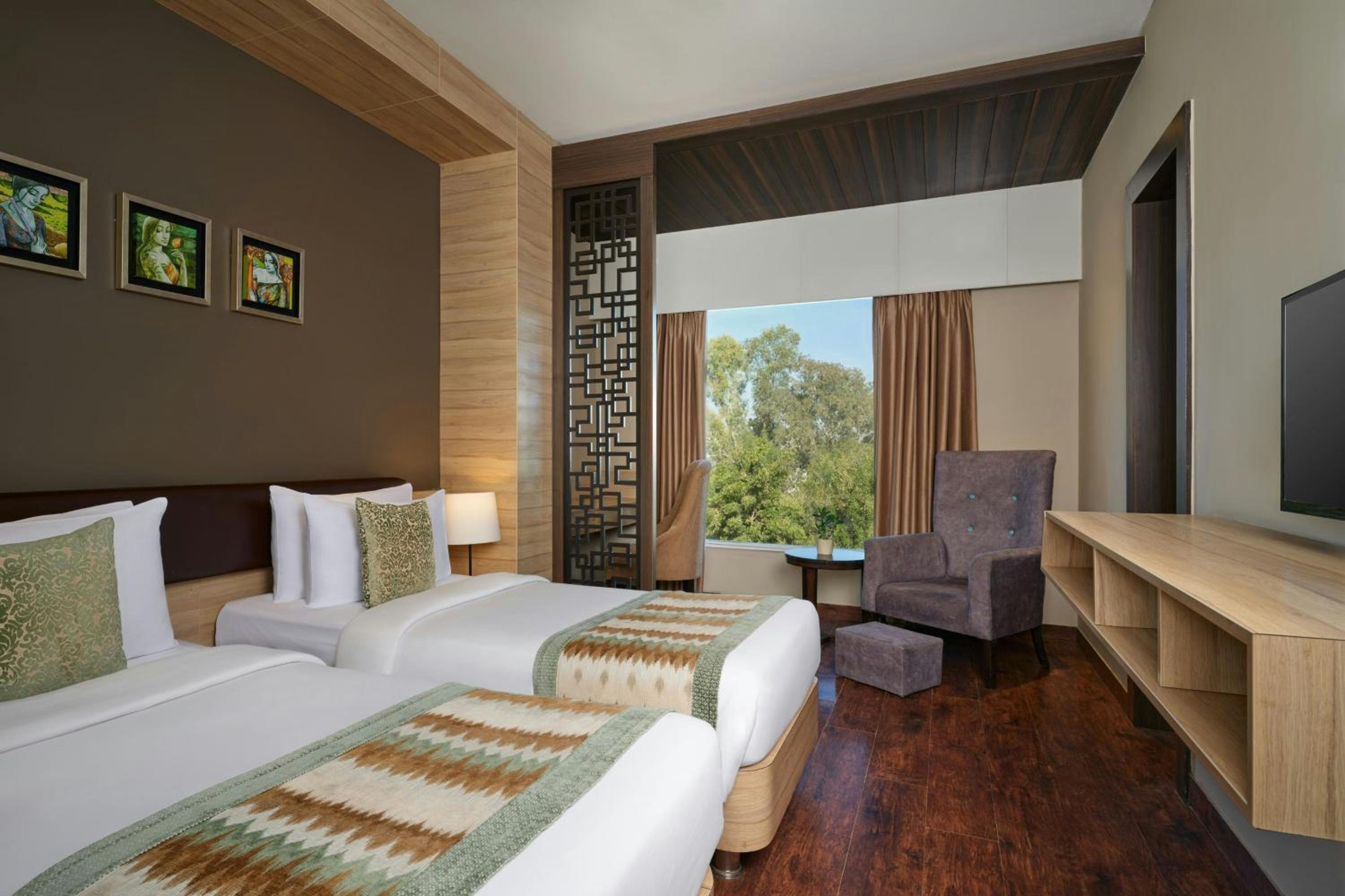 Green, Twin Beds