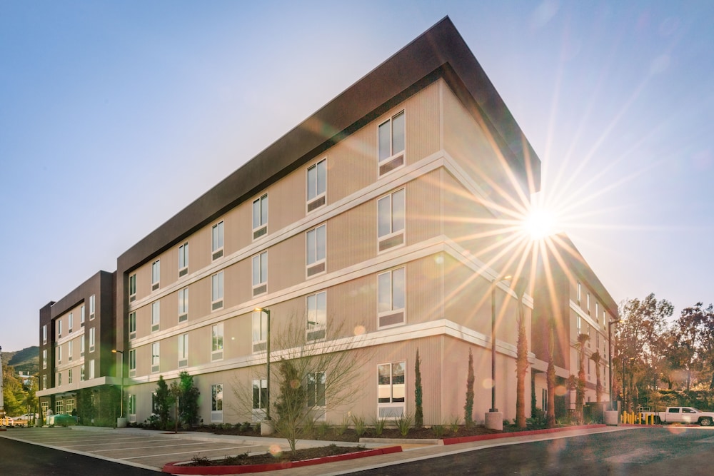 Home2 Suites by Hilton Temecula, CA 2/50