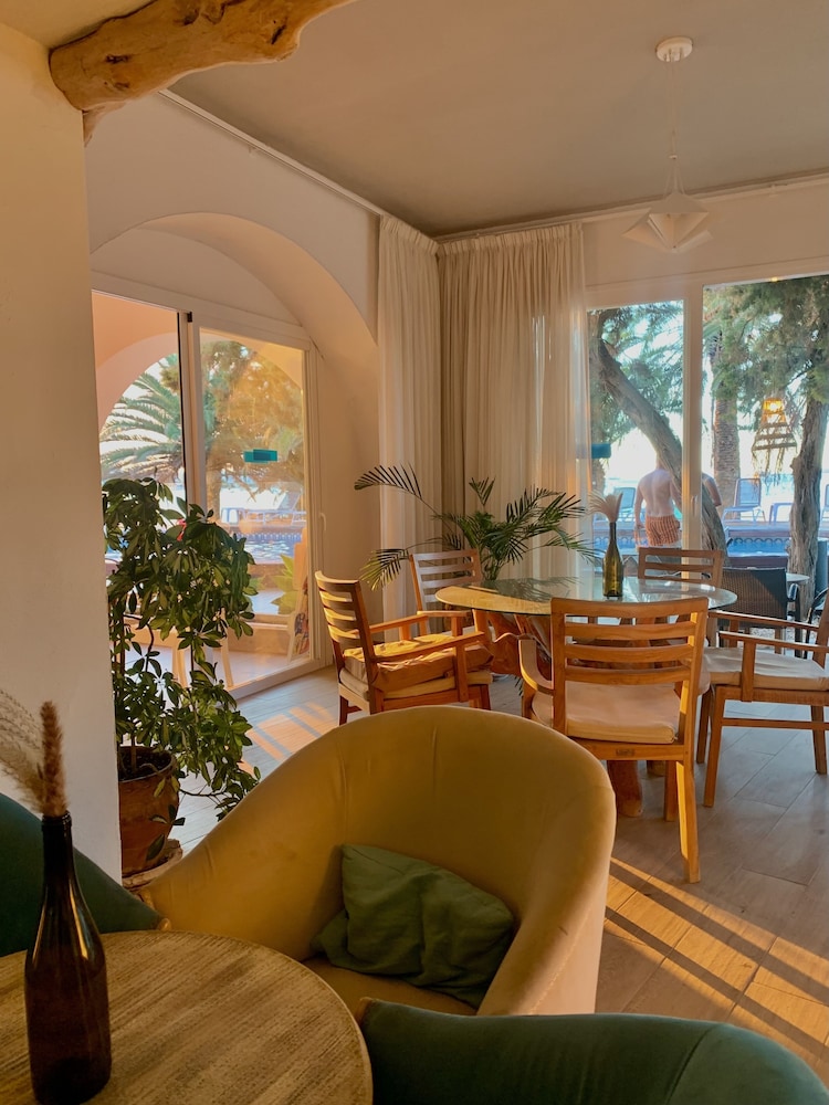 Hotel Tagomago 36/72