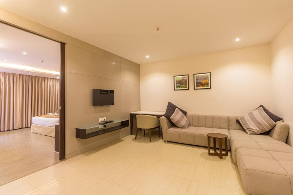 Hotel Palacio 35/50