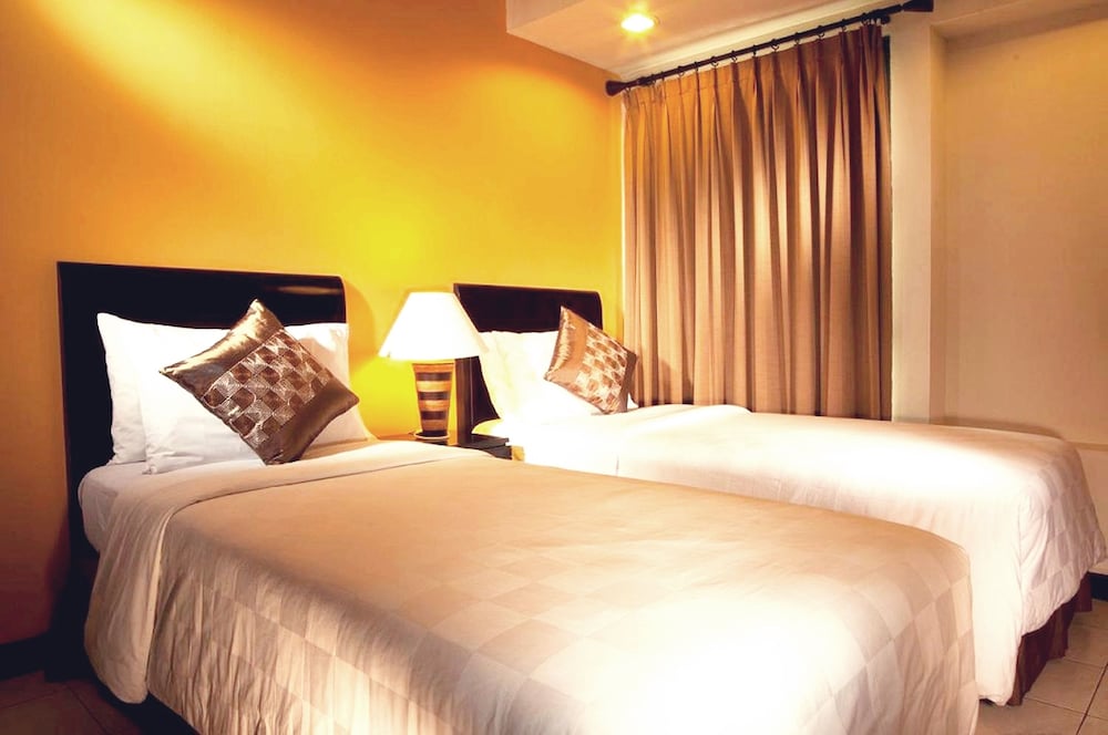 Grand Tropic Suites Jakarta 8/64