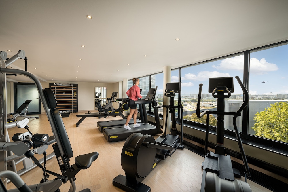 Steigenberger Airport Hotel 23/50