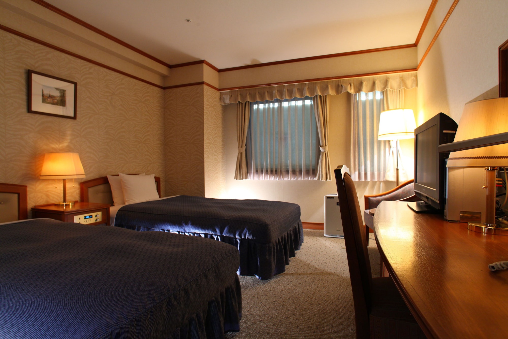 Semi Room, 2 Semi Double Beds, City View, South Side, Smoking