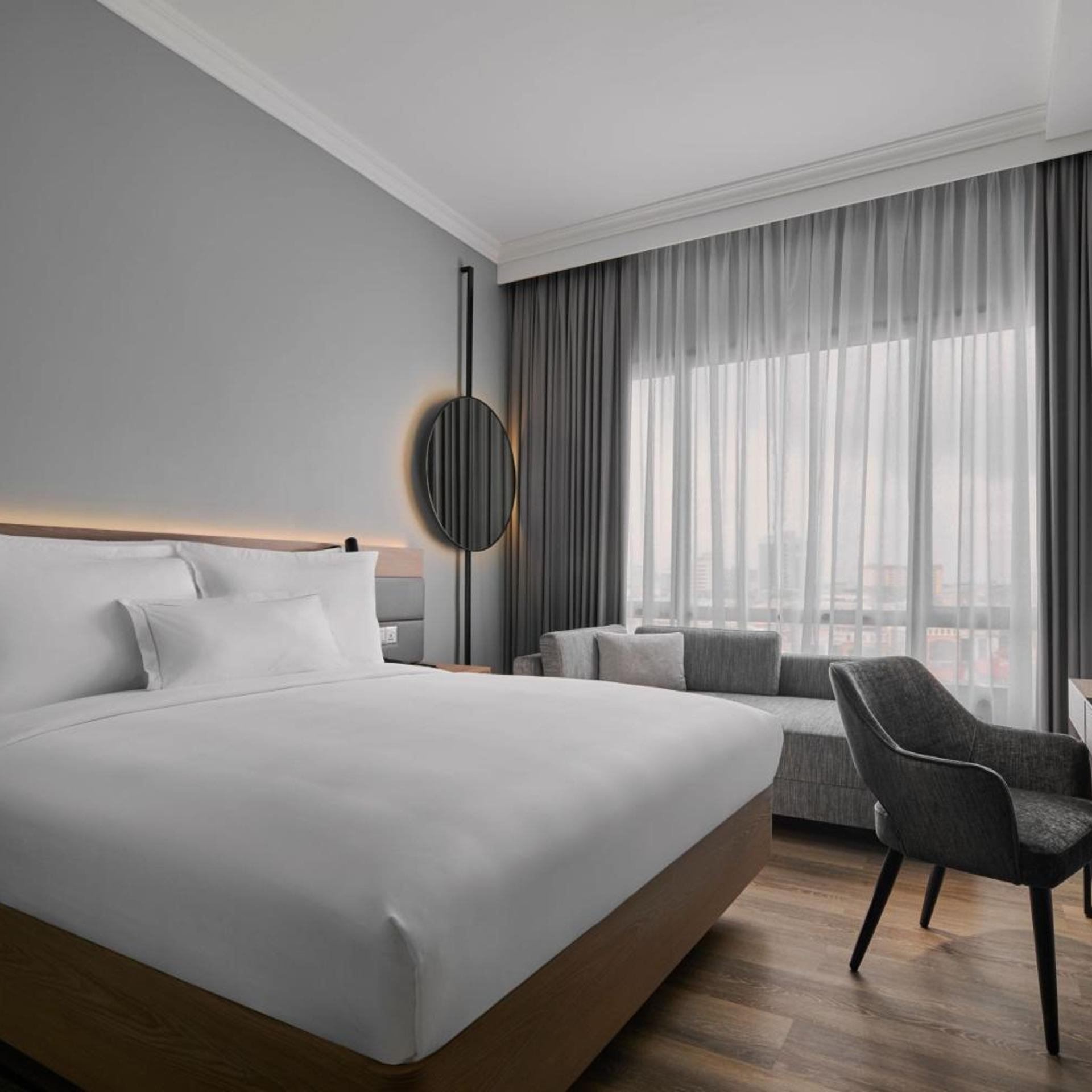 Prime, Deluxe, King Bed, Sofa