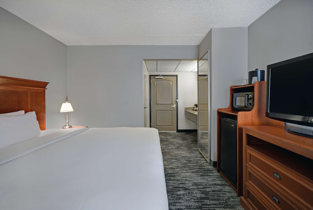 Spark by Hilton Rochester University Area 18/36