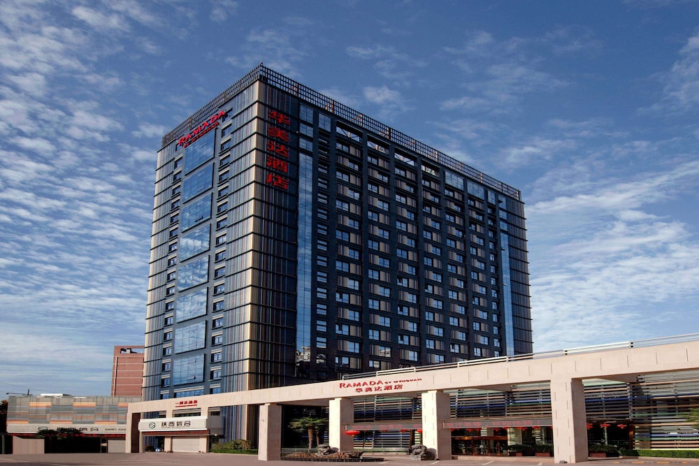Ramada by Wyndham Xian Long march 2/15