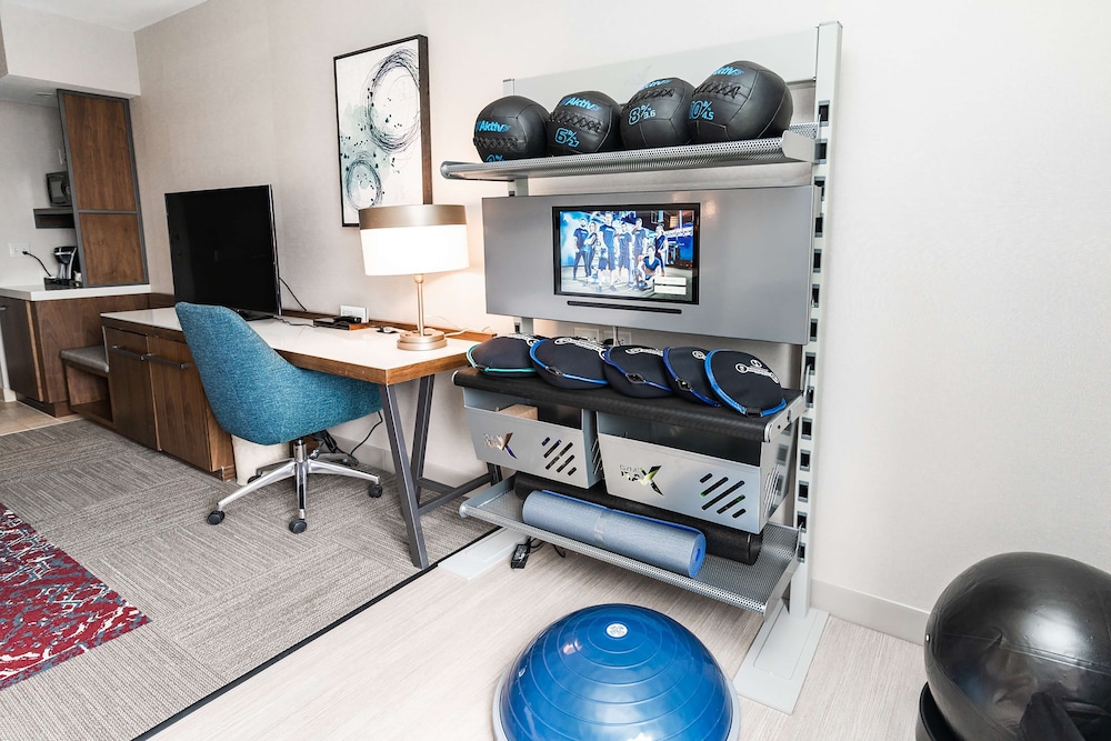 HILTON GARDEN INN FAIRFAX 40/61