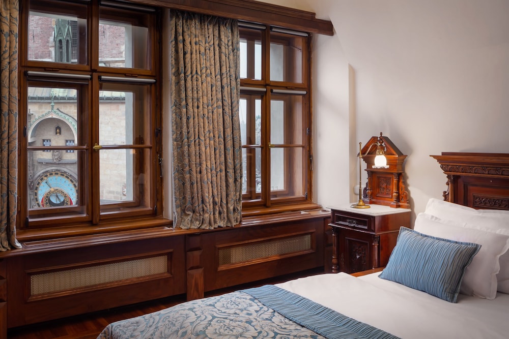 PRESIDENTIAL, SUITE