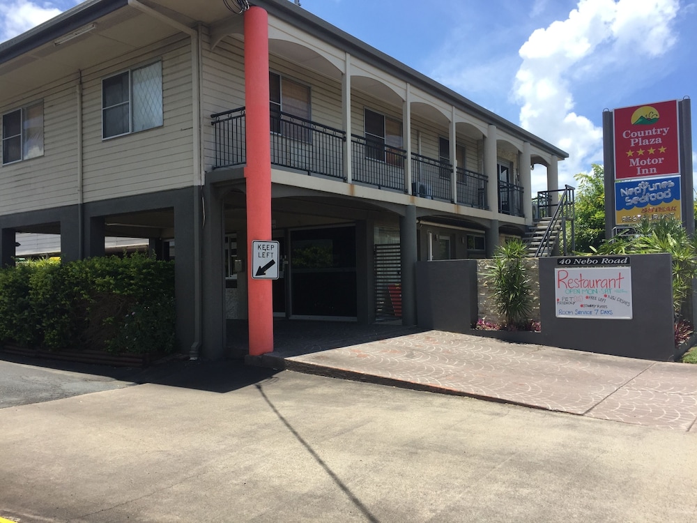 Country Plaza Motor Inn 2/28