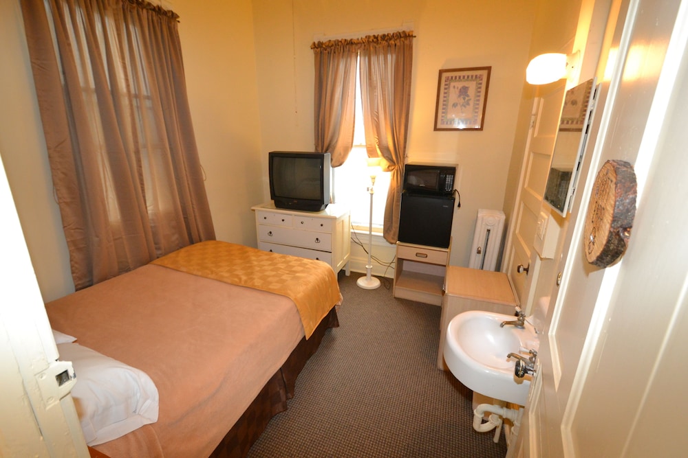 Perfect Stay Inn & Suites 7/49