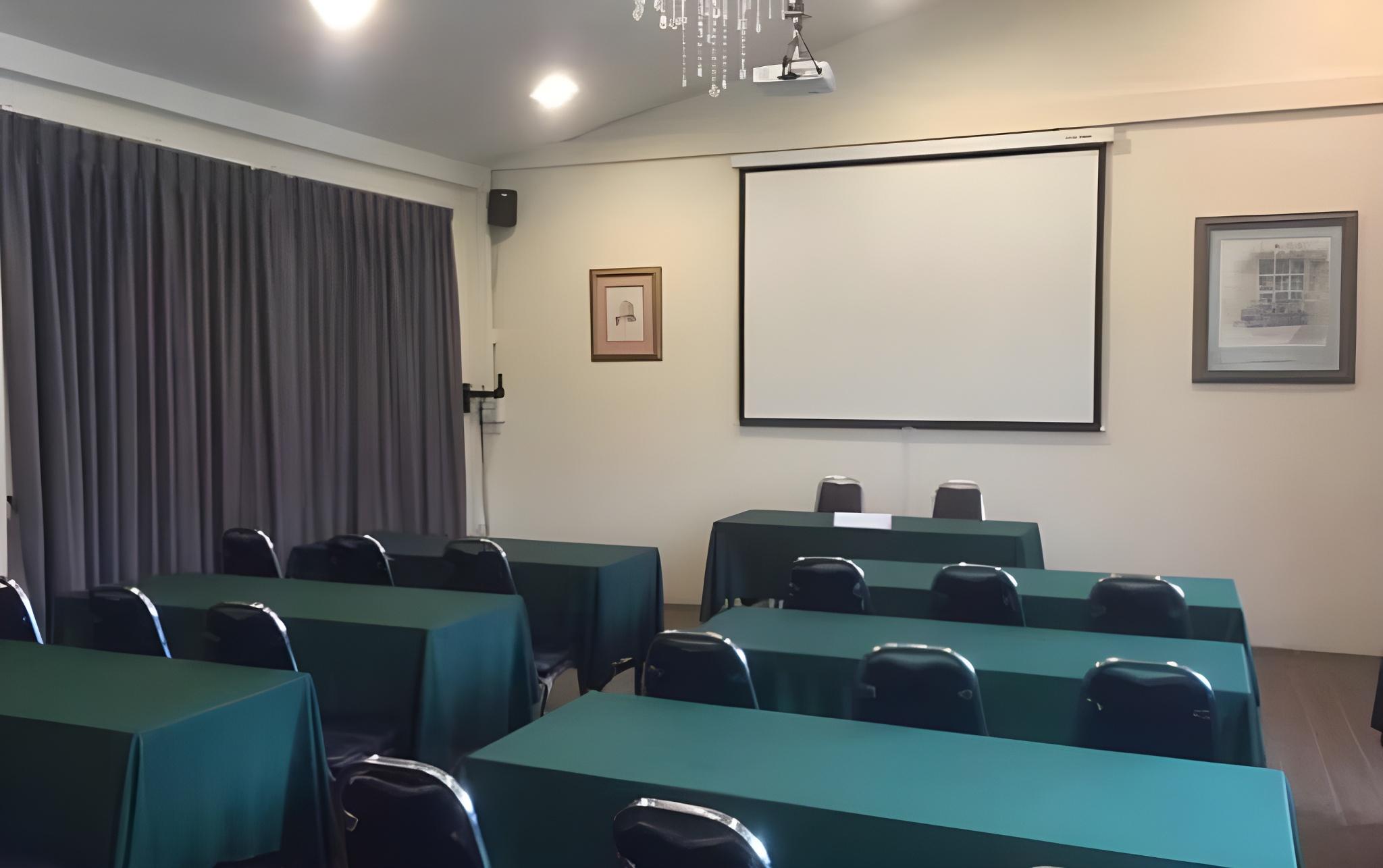 Phromsuk Hotel Ayutthaya 31/34
