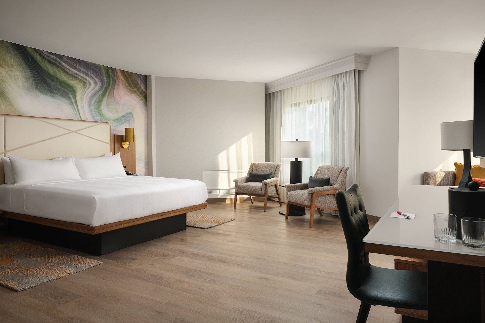 STUDIO, KING BED, SOFA