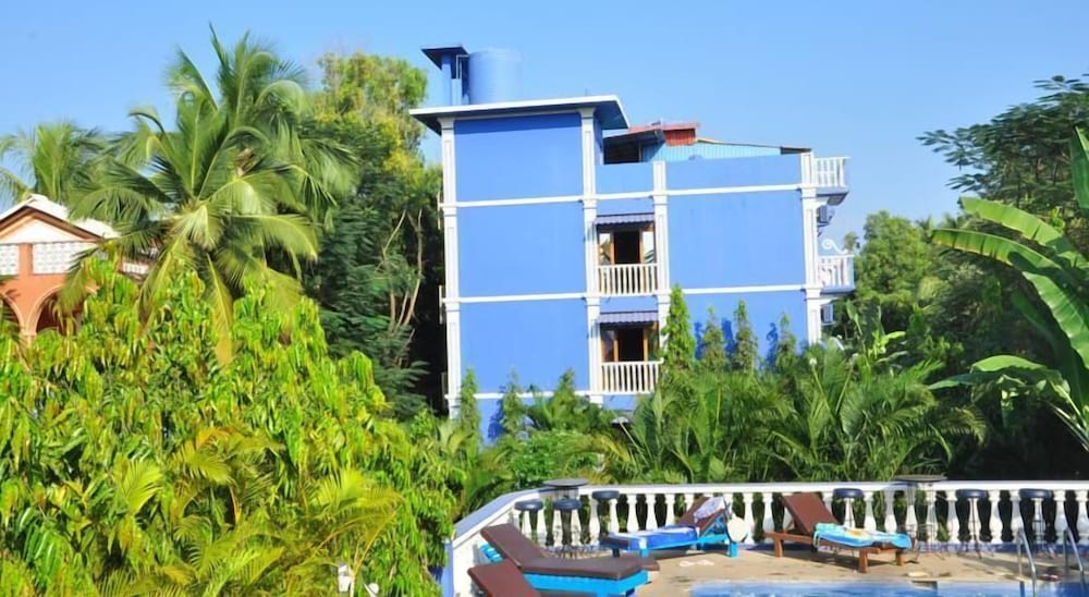 MAYFLOWER BEACH RESORT 45/50