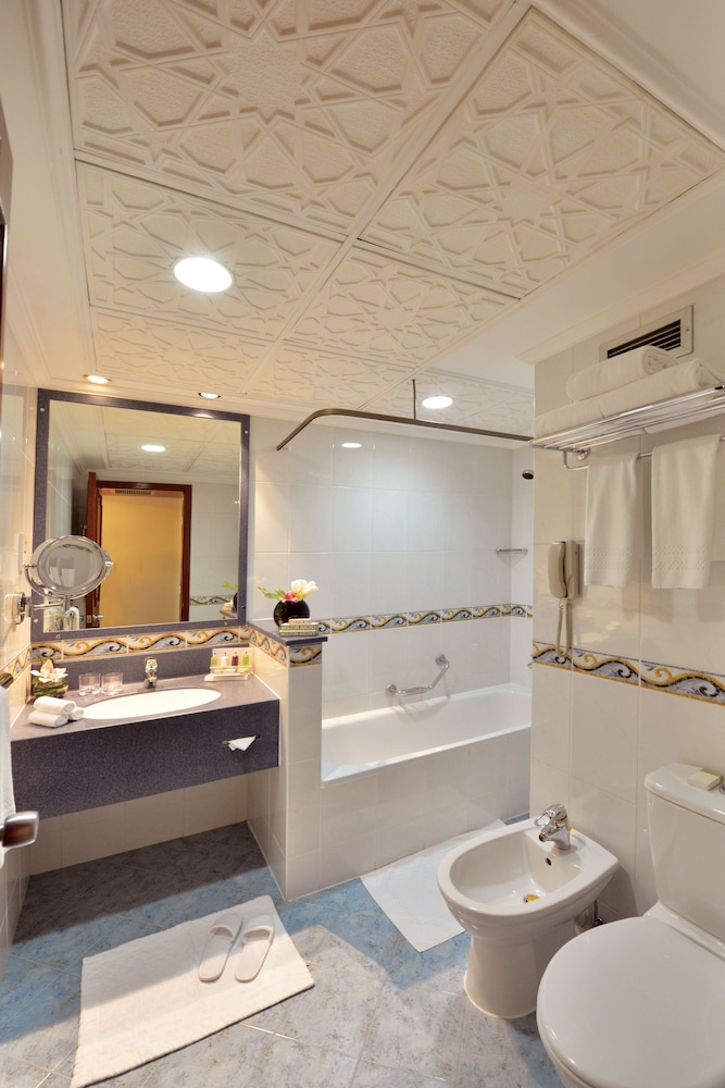 Crowne Plaza Bahrain 29/78